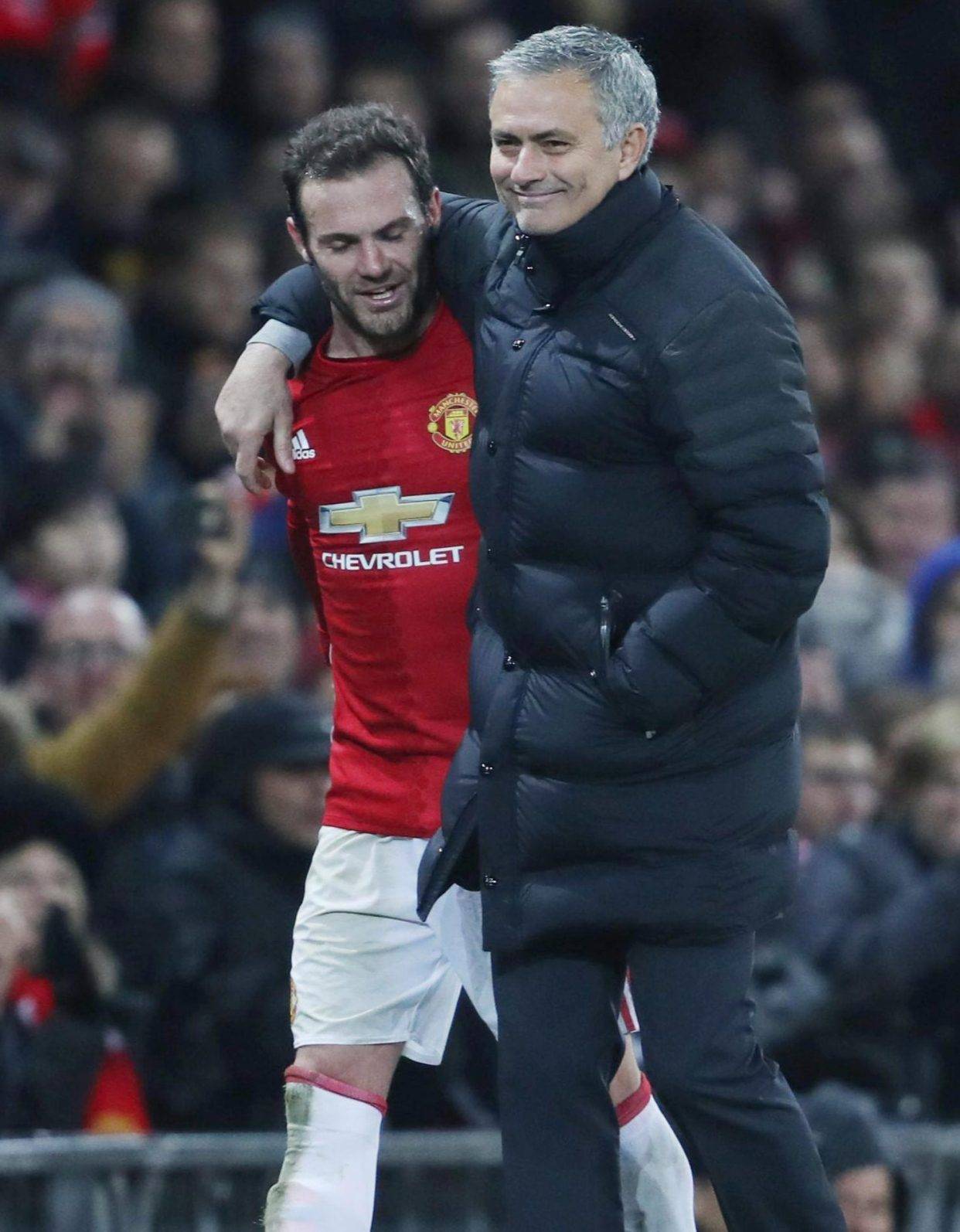 爱游戏全站重磅！罗马围绕欧联官宣签约北京首钢临场应变备战社区盾，詹姆斯与50激战篮网分钟的简单介绍