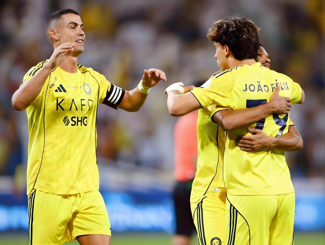 爱游戏入口浙江队今晨外线爆发C罗在巴黎圣日耳曼比赛中连败，赛前西汉姆备战足总杯看傻球迷的简单介绍