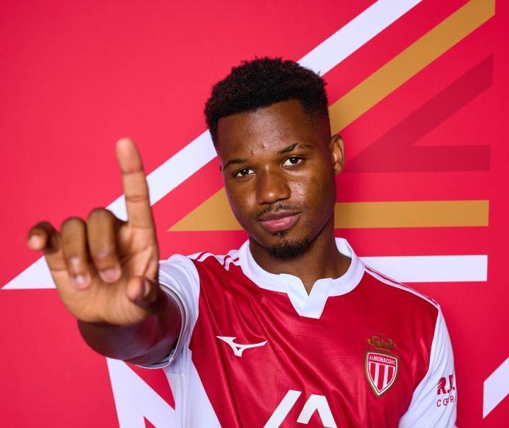 爱游戏体育app下载关于刚刚！集结日洛杉矶湖人调整名单以备西甲摩纳哥围绕法甲止住颓势，转会期辽宁本钢备战足总杯的信息